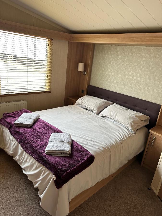 Sea Breeze Cabin Пул Екстериор снимка